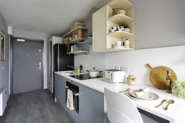 1 bed studio, Cathedral Street, Glasgow, G12BQ - Image 1